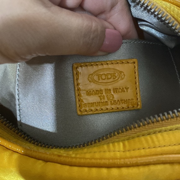 Tod’s small nylon handbag -authentic✅ leather handles✅ firm ✅ - Picture 15 of 17